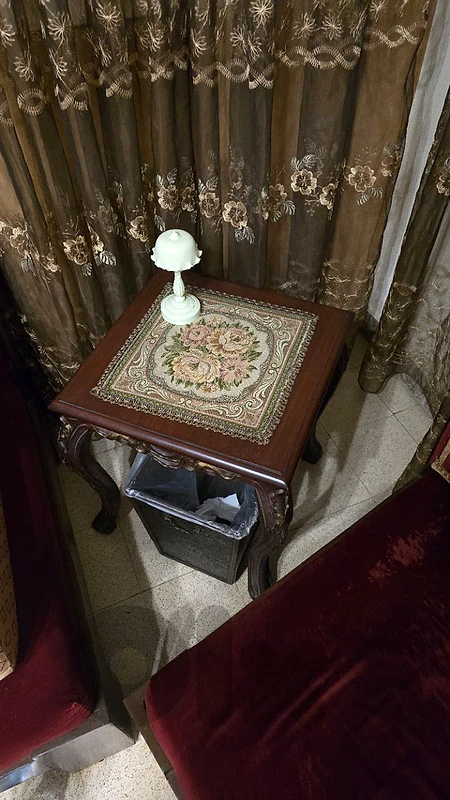 tabels and tv unit