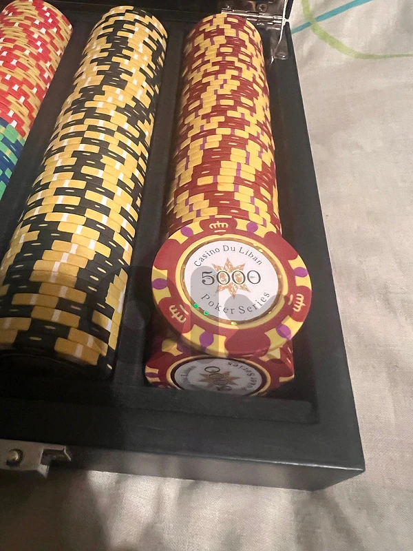 Casino Du Liban Poker Chips Set علبة فيش بوكر مميزة كازينو لبنان