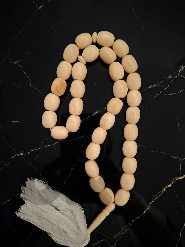 مسبحة فاخرة من العاج الطبيعي الأصلي 100% – وزن 64 جرام.