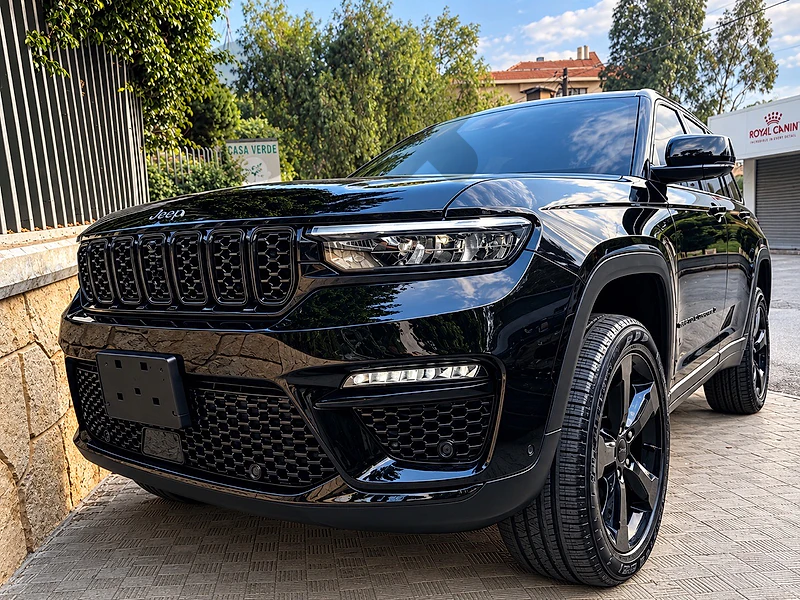 Jeep Grand Cherokee 2024 Limited X- night edition - 7,000 miles Jeep Grand Cherokee 2024 Limited X- night edition - 7,000 miles