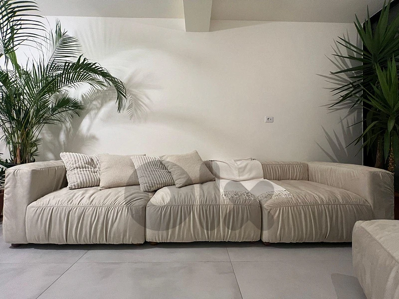 sofa like new