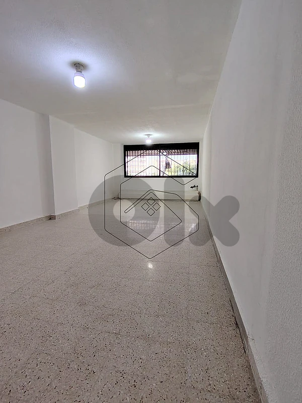 GM103GY Shop For Sale In Baouchrieh - محل للبيع في البوشرية
