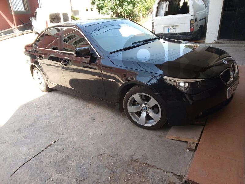 بي ام دبليو الفئة 5 2004  Bmw e60  525i