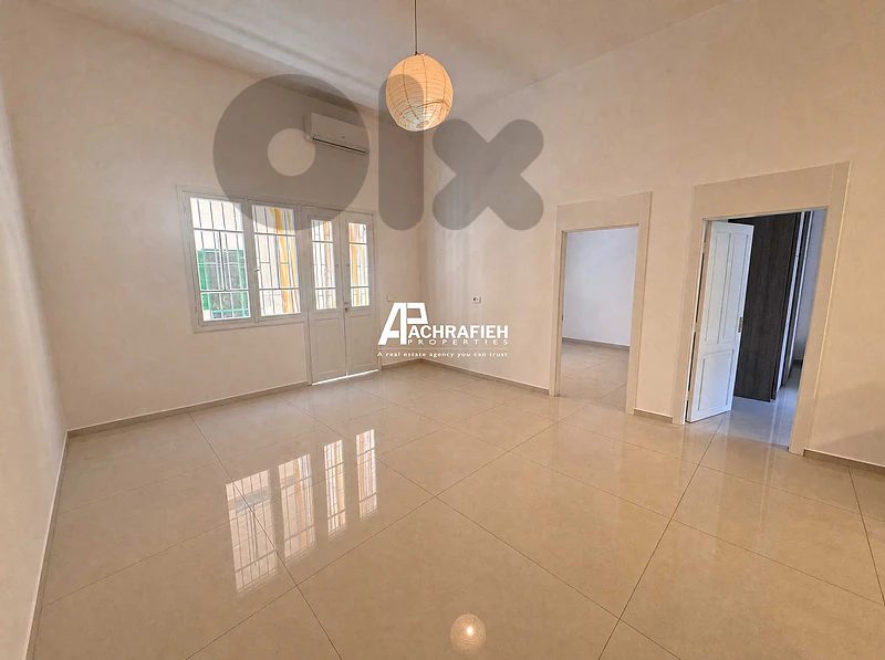 Office for Rent in Gemmayze - مكتب للإجار في الجميزة