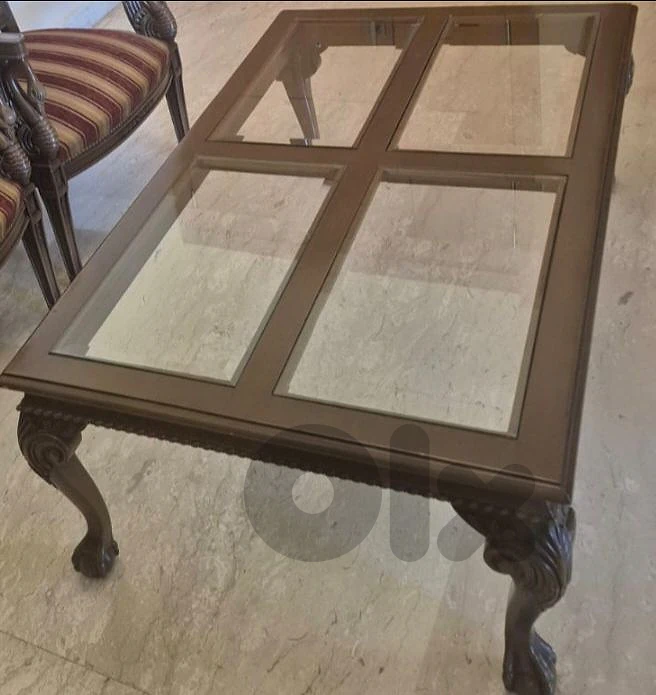 طاولة صالون