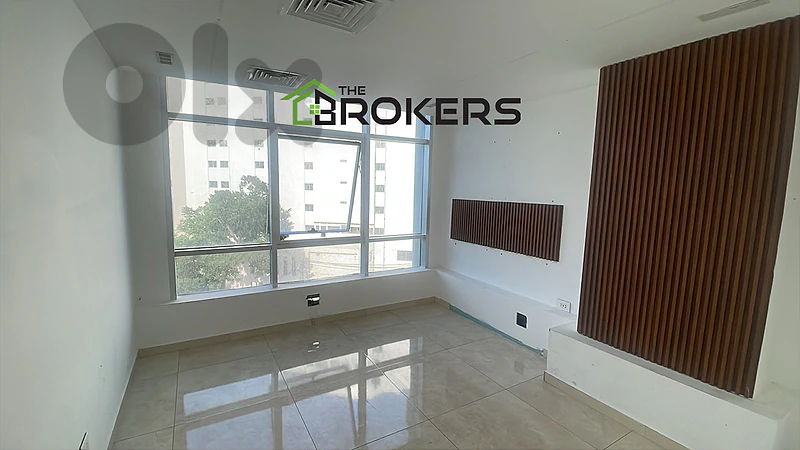 Office for Rent in Ain Al Mraiseh مكتب للايجار في عين المريسة