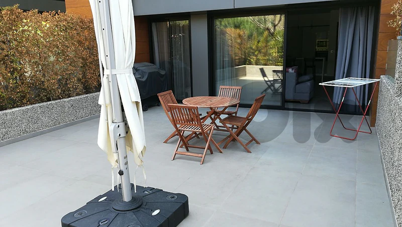 Deluxe Furnished 1 Bedroom apartment in Mansourieh Mkalles + Terraces