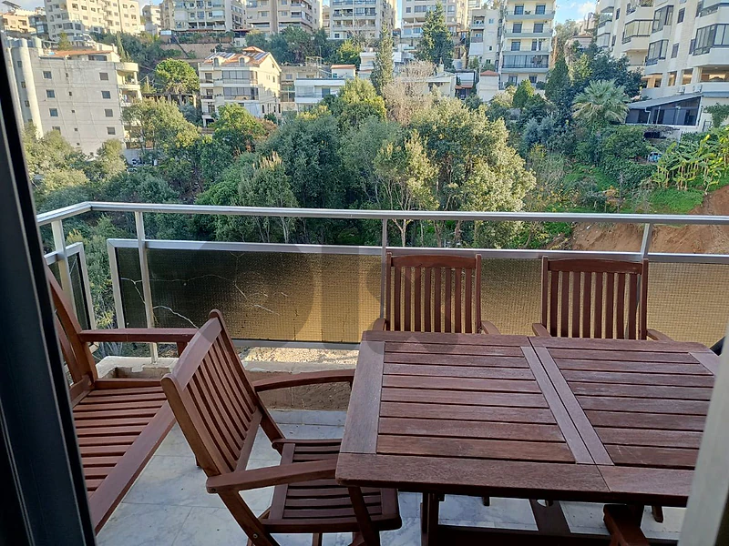 Apartment For Rent in Awkar