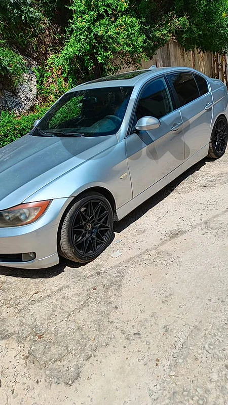 BMW E90 2006