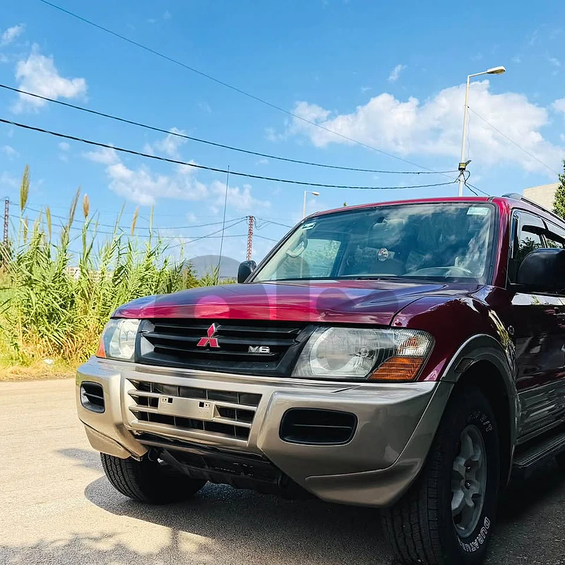 Mitsubishi Montero 2001