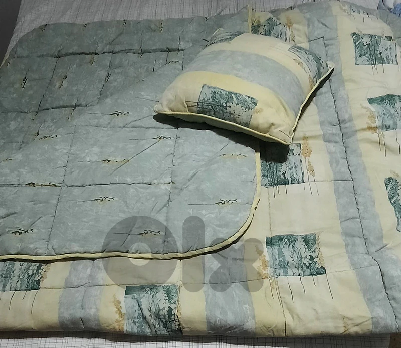 Bed cover couvre lit Double face.243 length.140 width حرام غطاء تخت