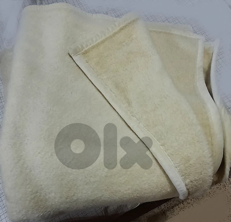 Bed blanket.Beij.468 length.456 width حرام غطاء تخت