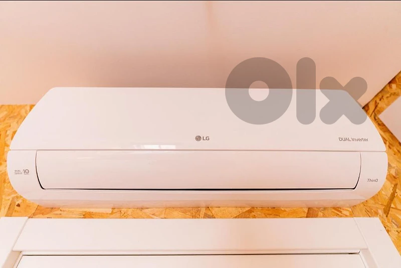 LG Dual Inverter Air Conditioner / Like New!