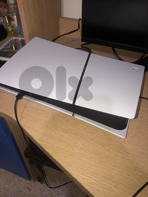 ps5 slim 825gb europe edition perfect condition