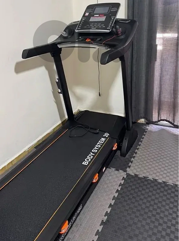 treadmill used 5 times only treadmill used 5 times only