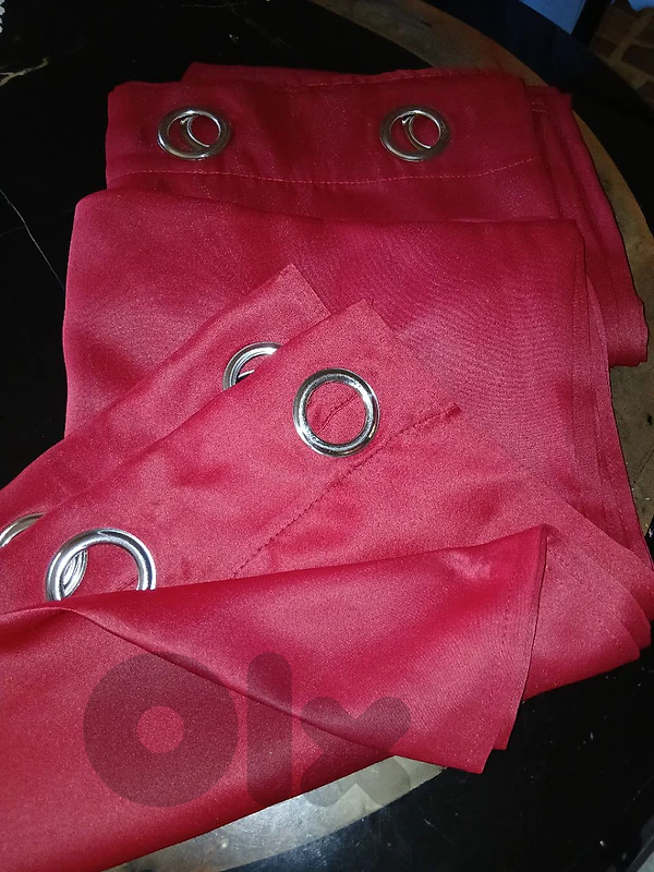 2 curtains