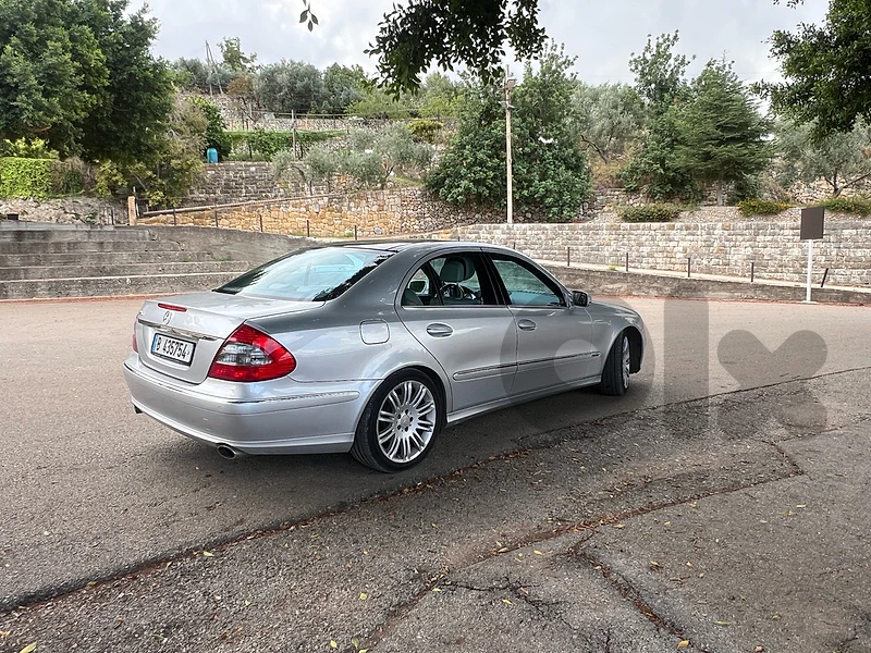 Mercedes-Benz E-Class 2009
