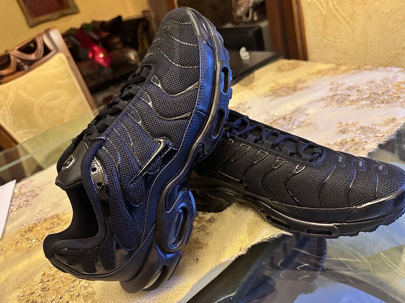 NIKE BLACK TN SHOES SIZE 45