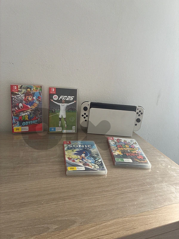 USED NINTENDO OLED FOR SALE ! ￼