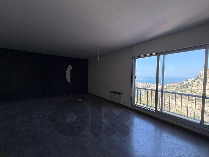 Apartment For Sale in Rabweh -  شقة للبيع في ربوة