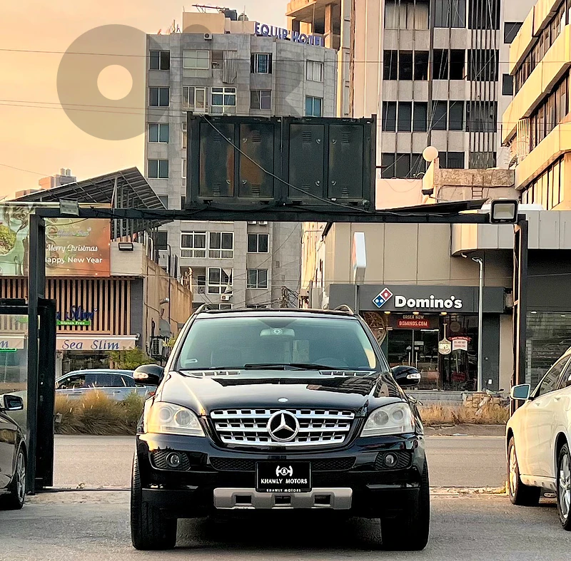 Mercedes ML350 2006 very clean