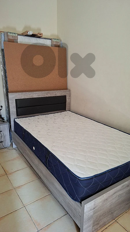 2 beds with matelas new.