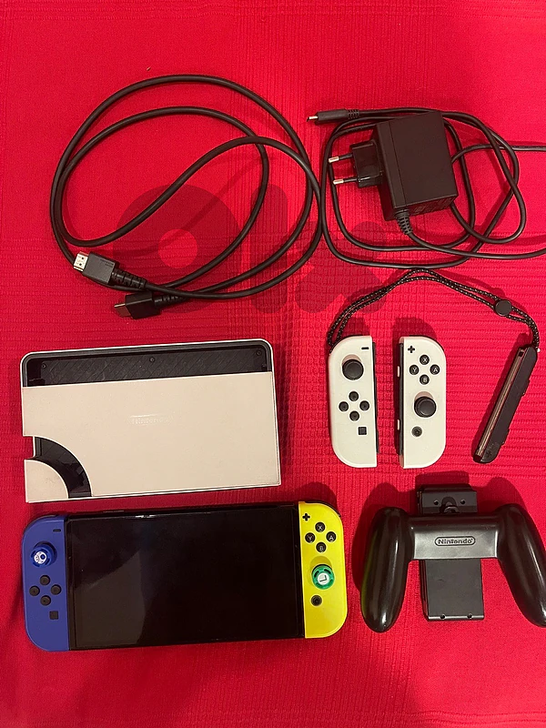 Nintendo Switch OLED + accesories