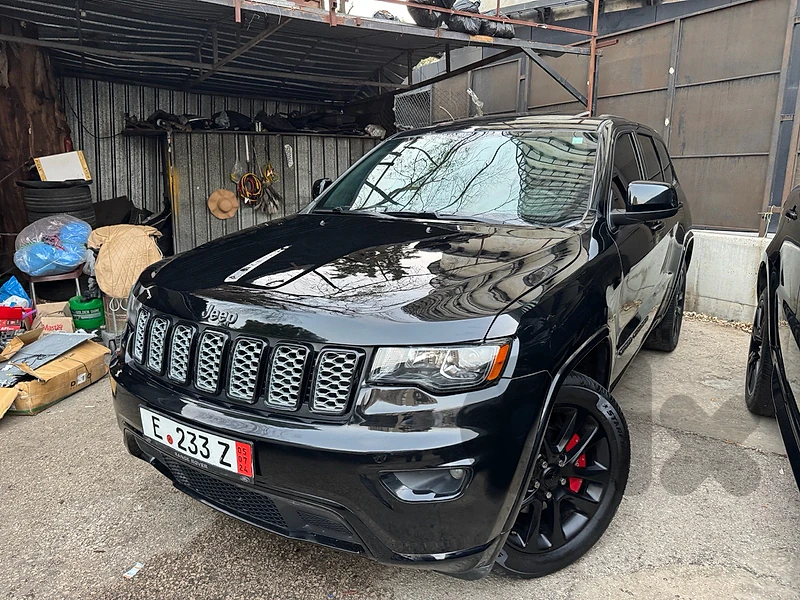 Grand Cherokee 2018 ALTETUDE 4wl, 🔥fat7a🔥super clean🔥81/882165☎️