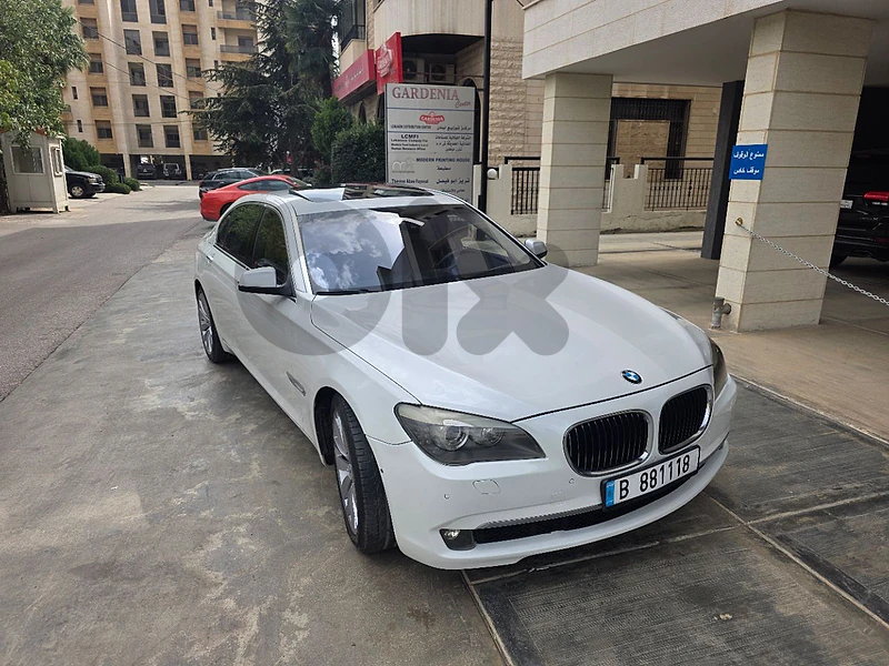 BMW 7-Series 2009 740li