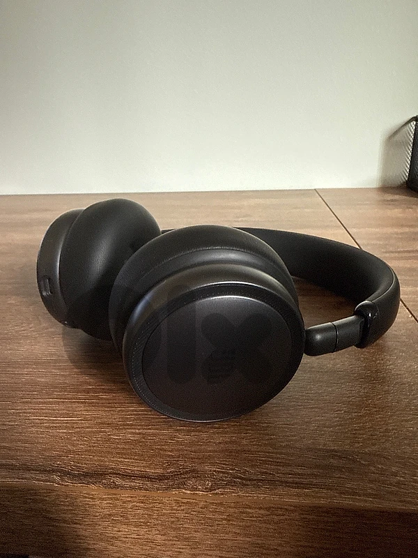 Headphones JBL Live 680NC