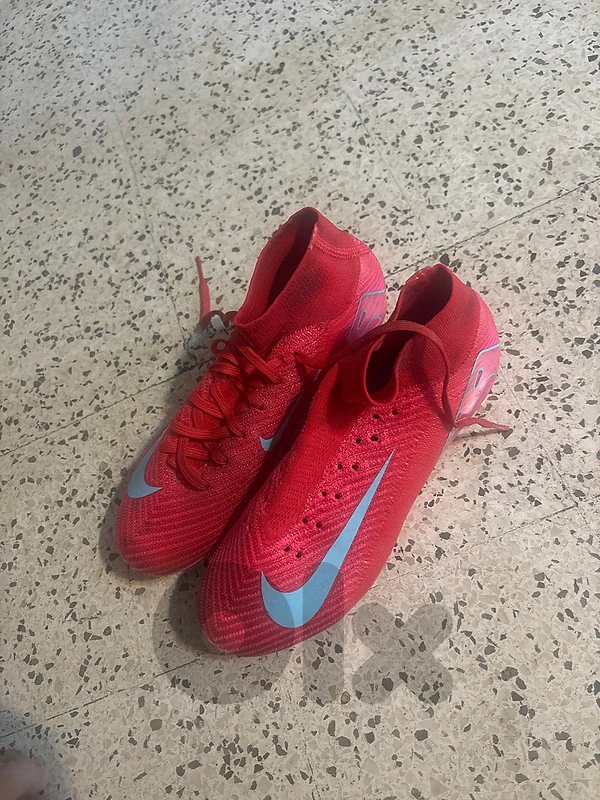 football boots size 37