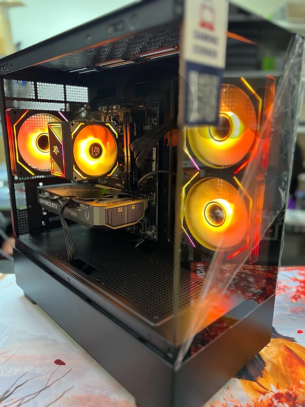 New High End Gaming Case with 5060ti New High End Gaming Case with 5060ti