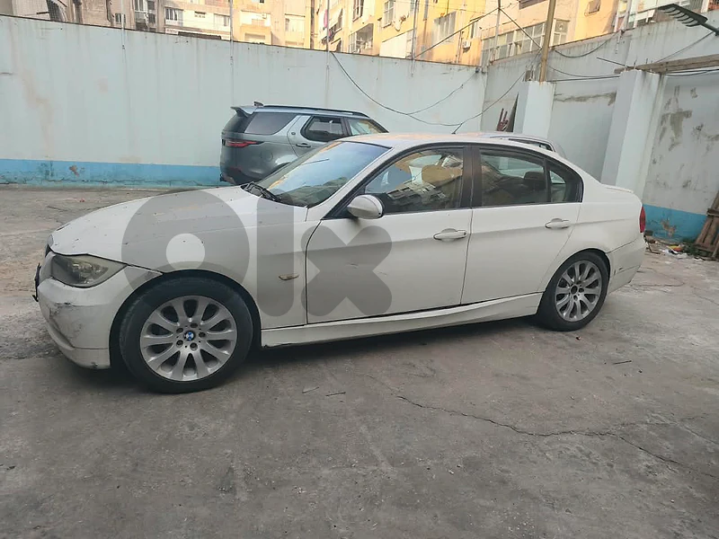 BMW 320i 2006 Model