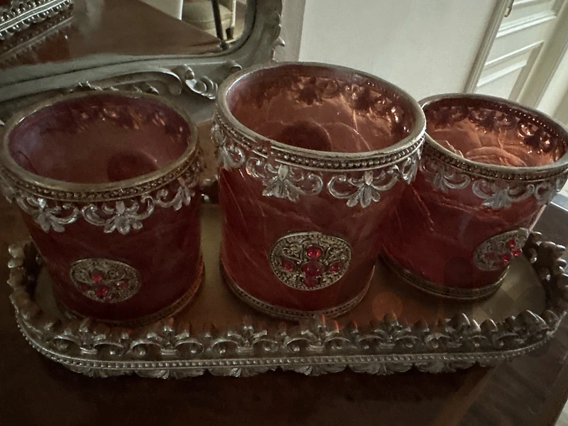 cups on tray