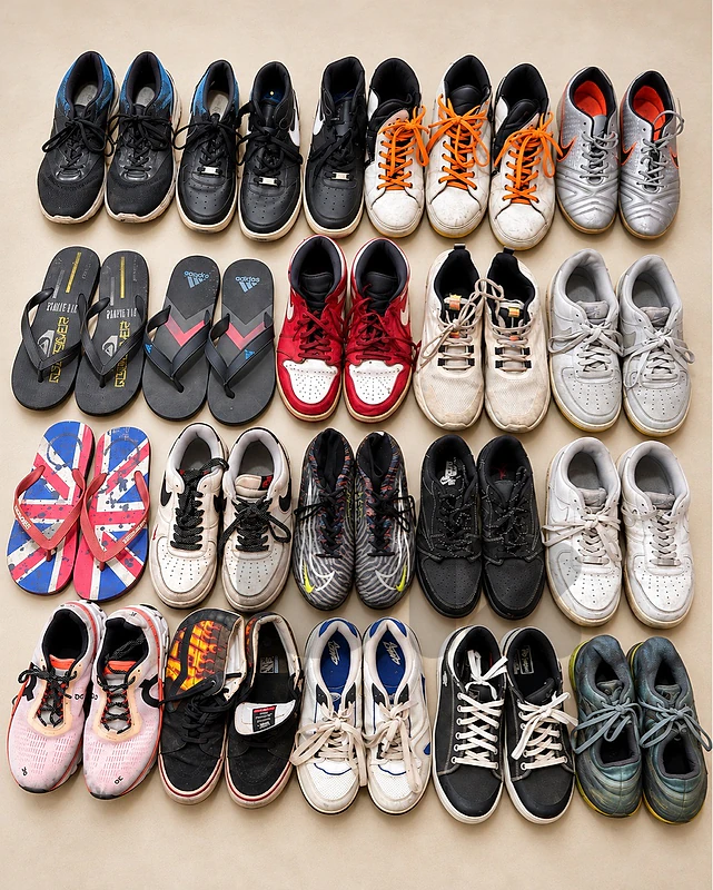 24 Pairs Men’s Used Shoes Size 42-43 – Full Lot for Sale