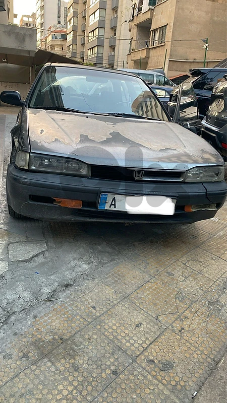 هوندا أكورد 1990