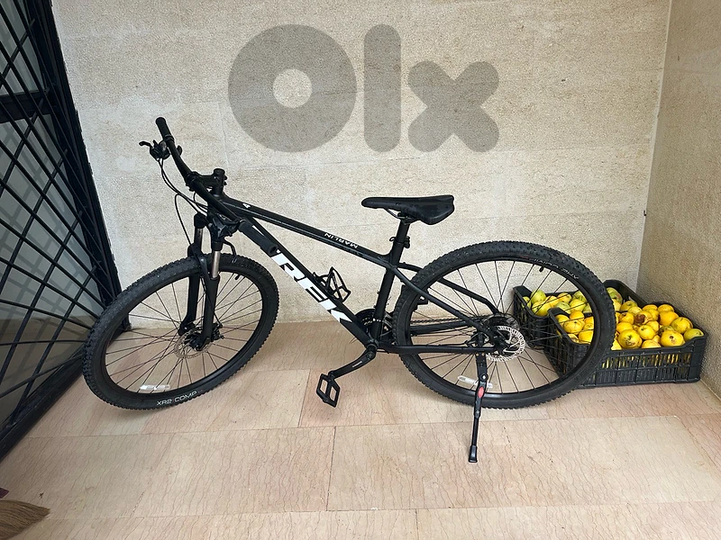 trek marlin 4 2026 black matte
