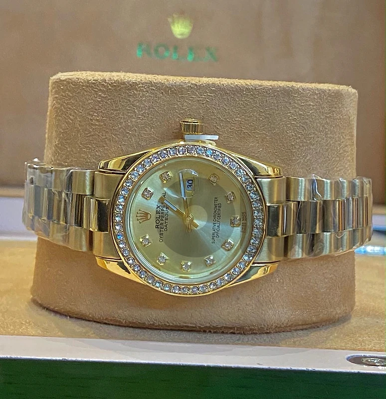Rolex Datejust Gold-Tone Watch – Diamond-Style Dial & Bezel