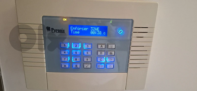 Pyronix Enforcer 32WE alarm system.