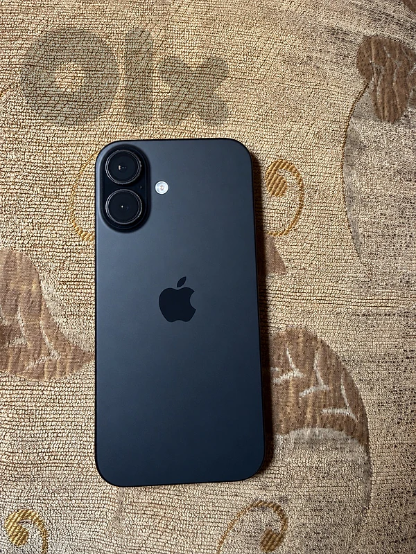 iphone 16 256gb great condition