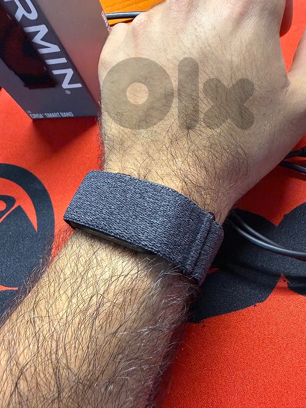 Garmin cirqa screenless band