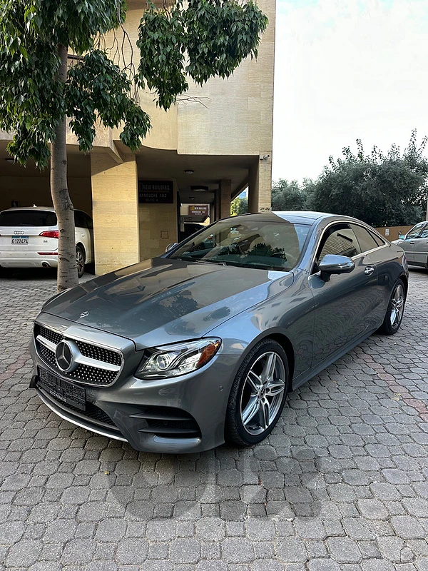 Mercedes E 400 coupe AMG-line 4matic 2018 gray on black (clean carfax)