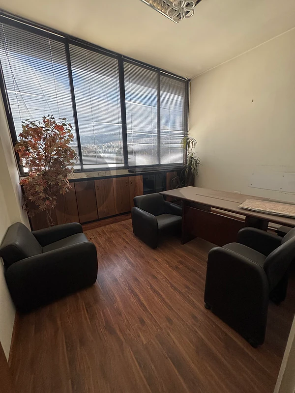 Office/Clinic For Sale - Jdeideh -  عيادة/مكتب للبيع في الجديدة