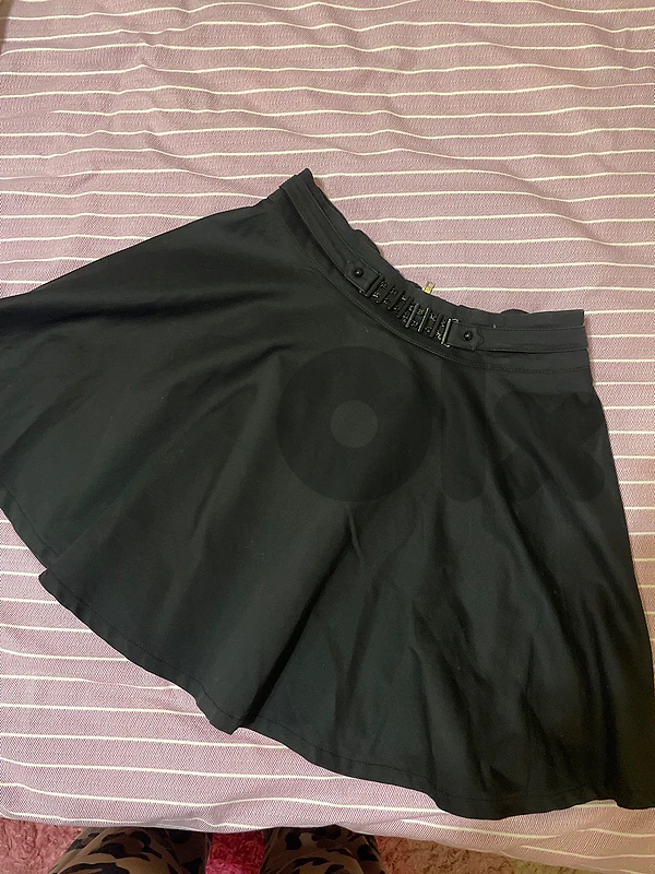 black skirt
