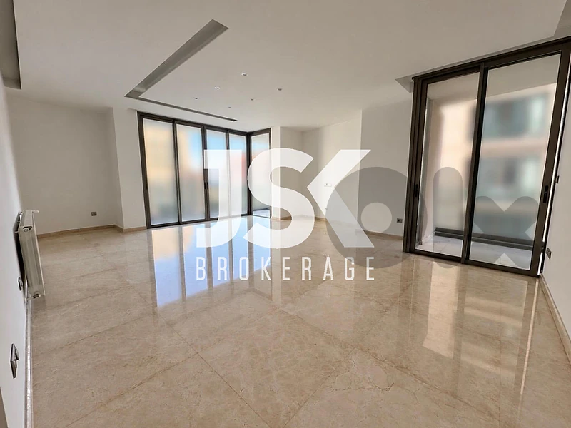L22949 Luxurious High-End Apartment For Rent in Down Town