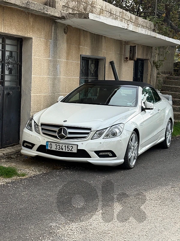 Mercedes-Benz E-Class 2010 (500 v8) super clean car like new