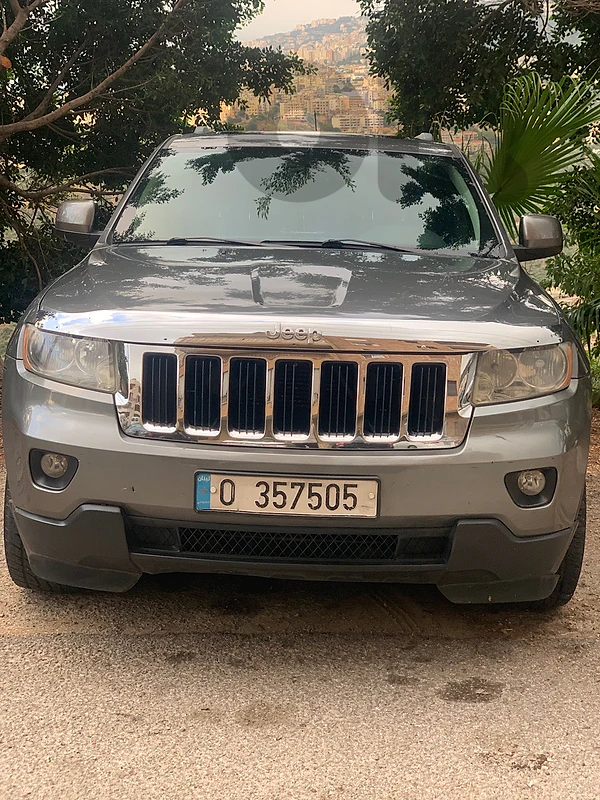 Jeep Cherokee 2011 new 3