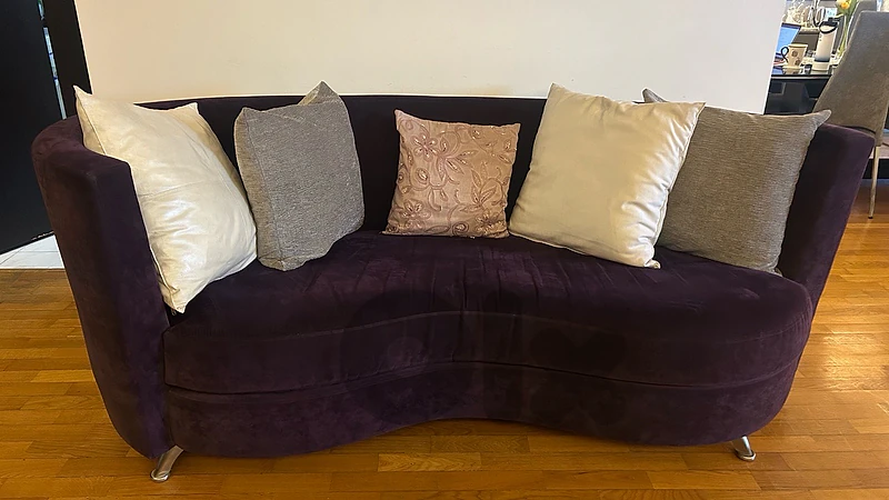 Elegant Purple Sofa Elegant Purple Sofa