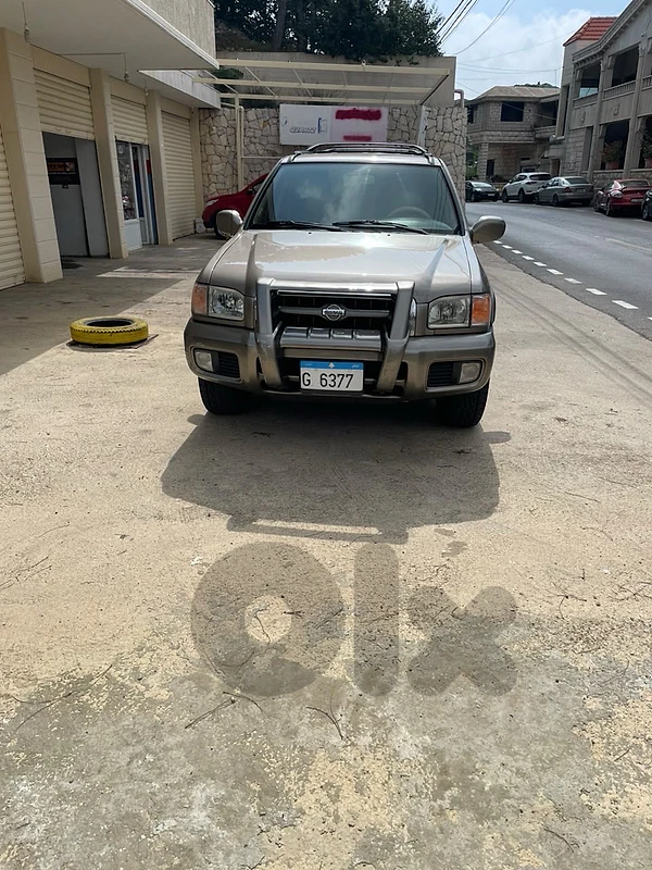 Nissan Pathfinder 2001 LE