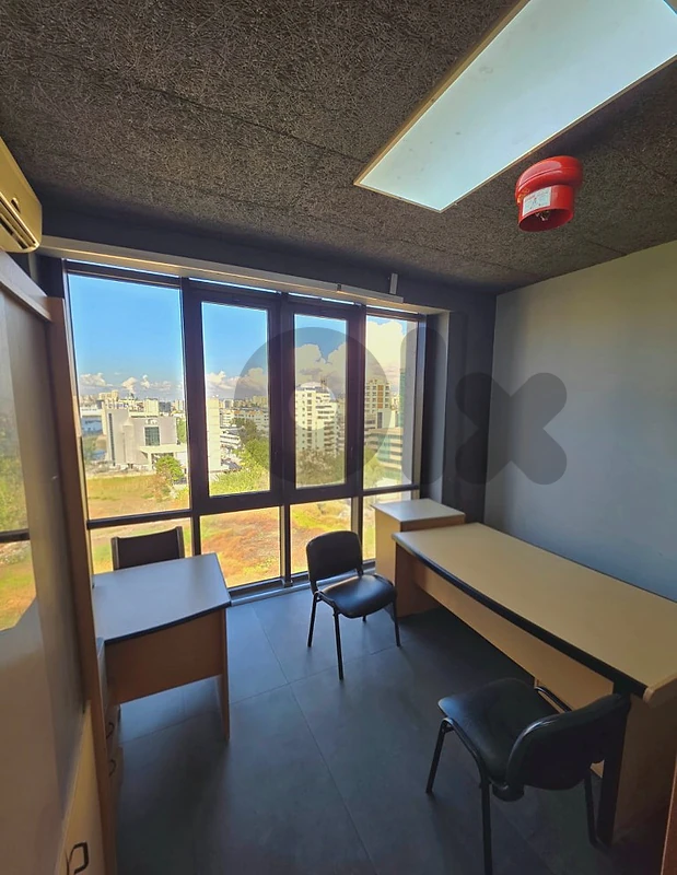 Office for sale Furnel Chebbak(Gallery Semaan)مكتب للبيع في فرن الشباك